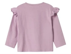 Lilla langærmet t-shirt med flæser på skuldrerne fra Name It 13236203 lavender mist